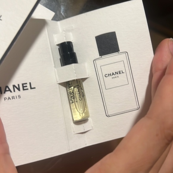 Chanel - Picture 2 of 3